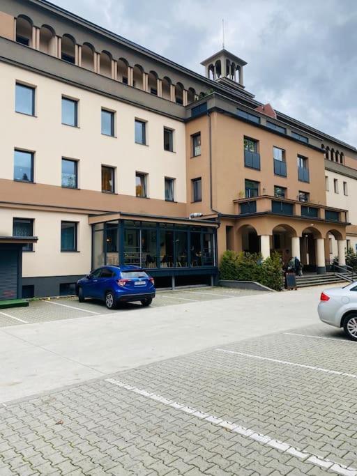 Residence Park Lovely Apartman With Private Parking Kysucke Nove Mesto Exterior photo